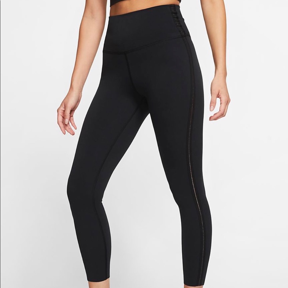 Nike yoga luxe 7/8 leggings